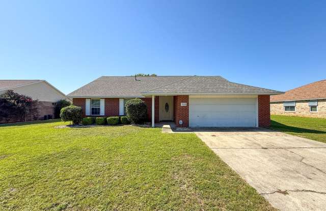 4 bedroom 2 bath brick house available for rent in Pensacola, FL! photos photos