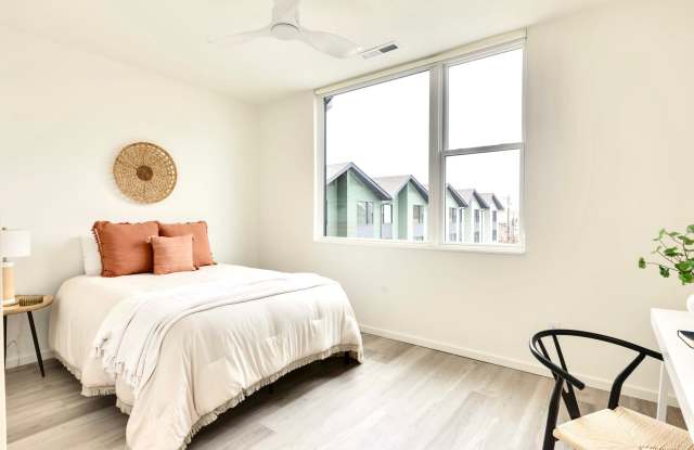 Professional Co-Living - Master Room Rental, Private Bath with Walk-In Closet photos photos