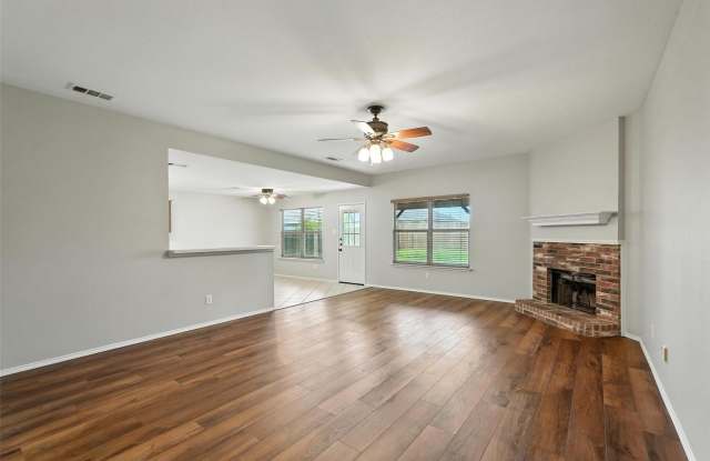 1516 Marti Drive Gallery 2