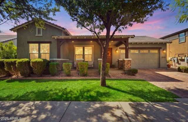 BEAUTIFUL 4 BEDROOM 2.5 BATH HOME IN A GREAT LOCATION, BEAUTIFUL UPGRADES & A BACKYARD YOU'LL LOVE! Gallery 1