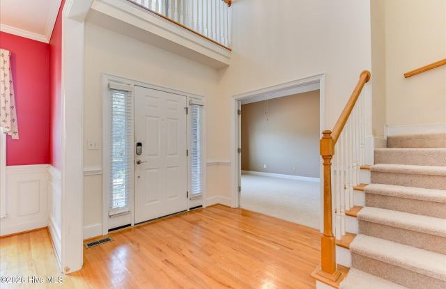 226 Stonington Drive Gallery 4