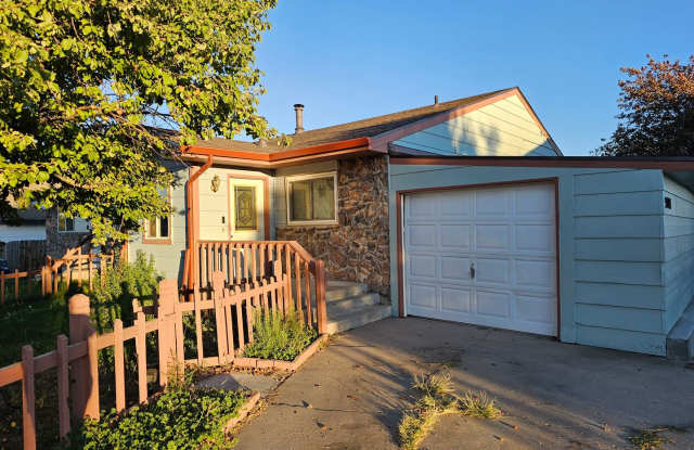 5003 Atlantic Dr photos photos