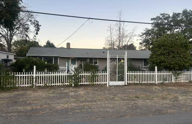 6611 52nd Avenue West - 6611 52nd Avenue West, Pierce County, WA 98467