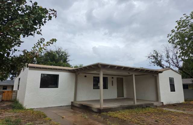 Fully Remodeled Three Bedroom Home! Gallery 1