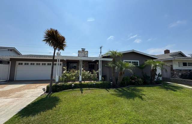 Beautiful 3Bd/2Ba Home With Pool Located In Huntington Beach! photos photos
