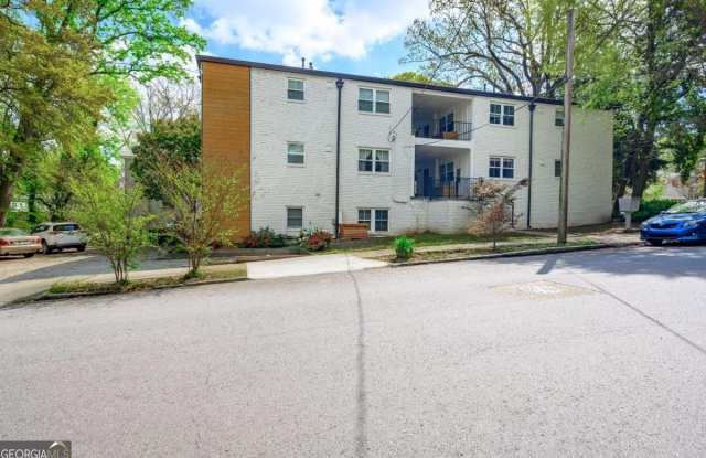 880 Saint Charles AVE NE 5 photos photos
