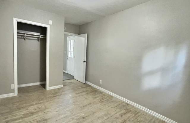49 N Xanthus Ave Gallery 3