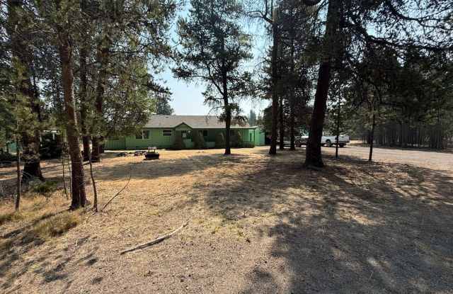 3 Bed 1.5 Bath With Lots of Space Gallery 1