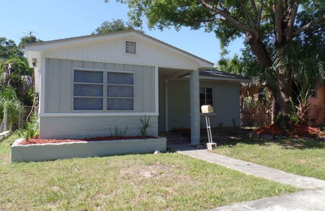 2235 Queen St. S. - 2235 Queen Street South, St. Petersburg, FL 33712