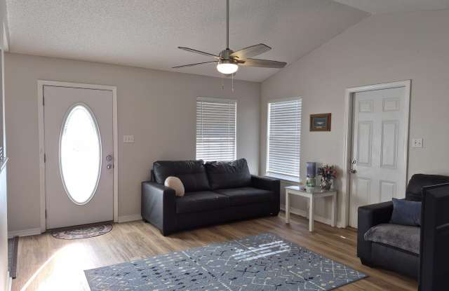 13157 W Country Hills Drive Gallery 2