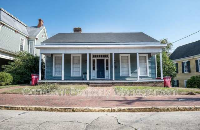 1031 Bond St photos photos