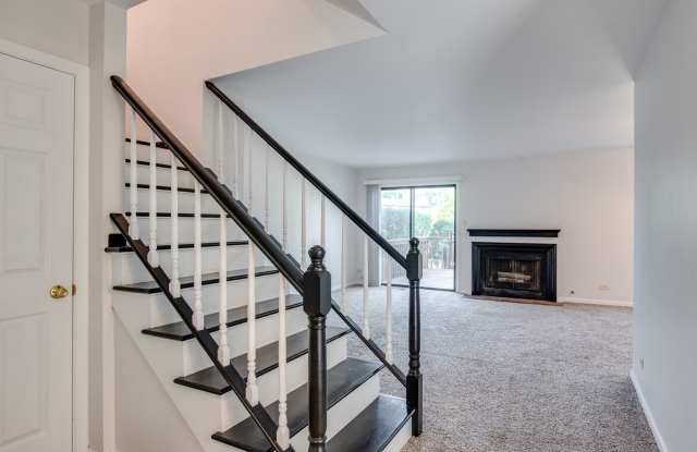 889 Heatherbrook Court Gallery 3