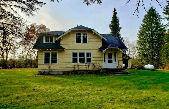 Charming 4-Bedroom Home in Private Setting | Flexible Move-in Date! - 5830 Thomas Road, Washtenaw County, MI 48108