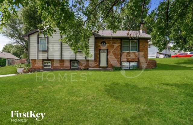 7305 Northwest 76 Place - 7305 Northwest 76 Place, Kansas City, MO 64152