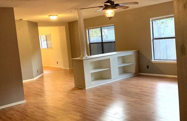 9806 HEARTHGLEN Gallery 3