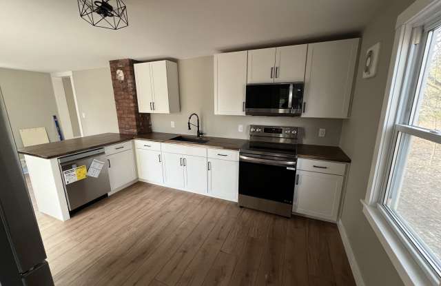 20 Leonard Drive - 20 Leonard Drive, Albany County, NY 12054 20 Leonard Drive - 20 Leonard Drive, Albany County, NY 12054