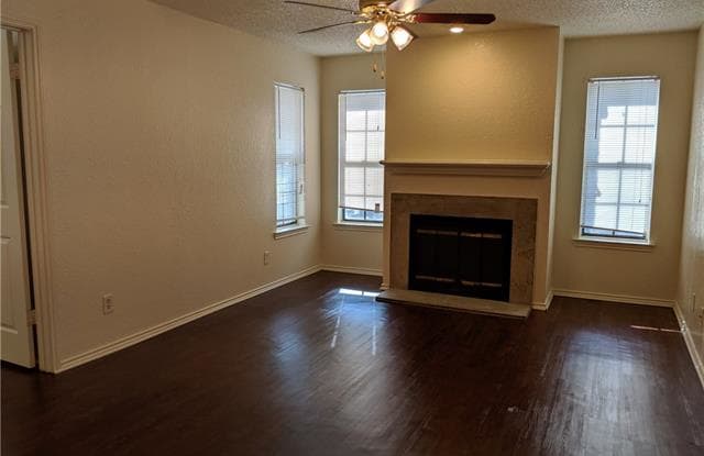 415 Crest Line Drive - 415 Crest Line Dr, Arlington, TX 76012