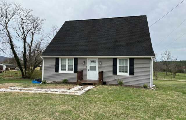 Gorgeous 4 bed 3 bath home on Suburban Road! Lots of space and yard! photos photos Gorgeous 4 bed 3 bath home on Suburban Road! Lots of space and yard! photos photos