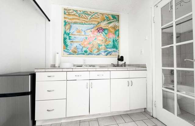 Cozy, Pet Friendly, Waikiki Studio photos photos