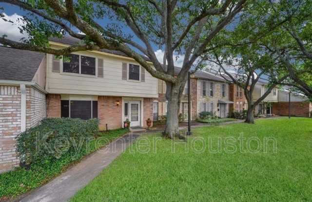 10837 Sandpiper Dr - 10837 Sandpiper Drive, Houston, TX 77096