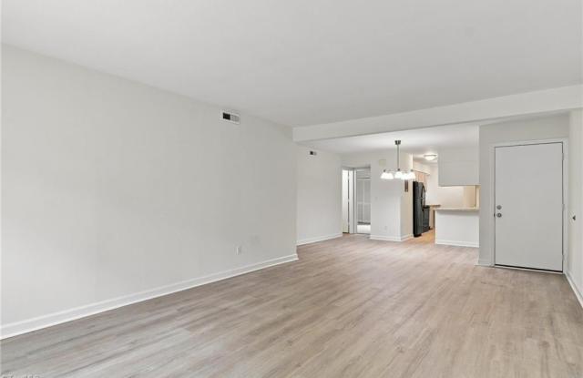 1510 Benjamin Parkway Gallery 2