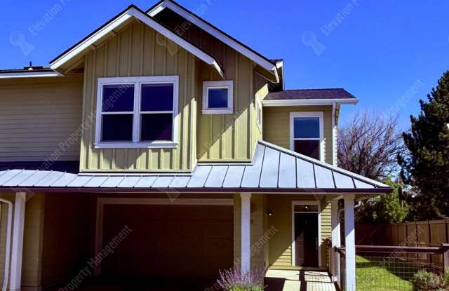 Modern 3 BR home in NE Bend near Orchard Park photos photos Modern 3 BR home in NE Bend near Orchard Park photos photos