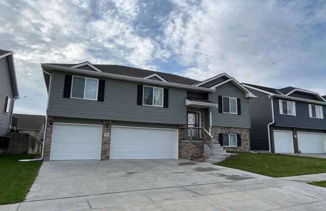 7825 Yankee Woods Dr-4bed/3bath house Gallery 3