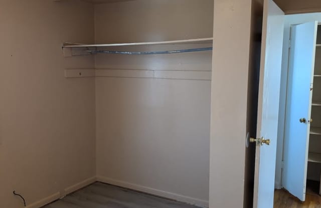 252 S Julian St photos photos