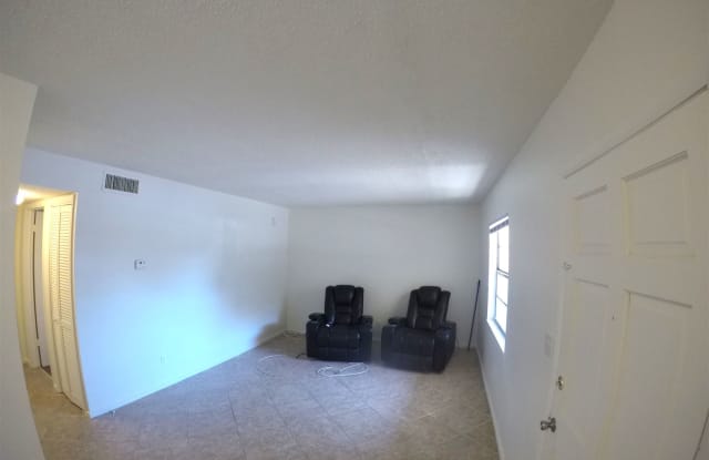 1630 Jefferson Ave # 1 Gallery 2