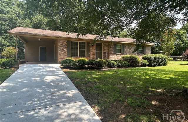 1020 Tuxedo Lane Gallery 2