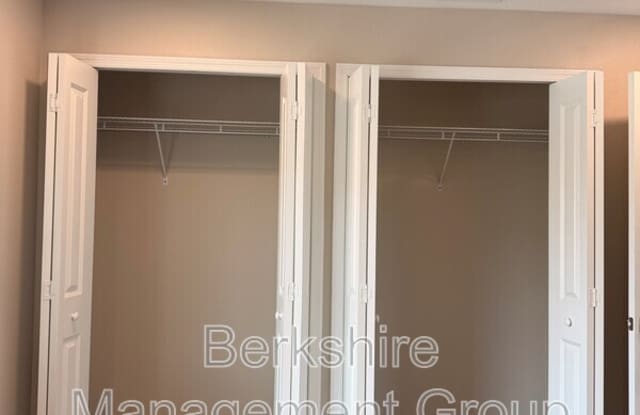 400 Avenue C, SE Gallery 3