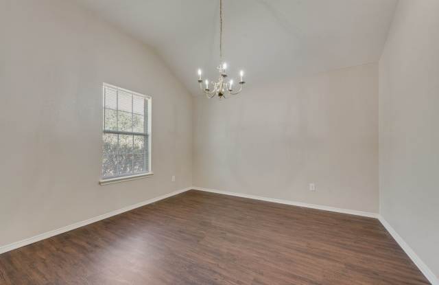 Move in ready home in Windmill Farms. Forney ISD Gallery 3