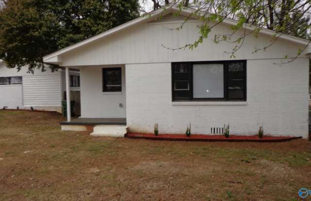 112 Drake Avenue Gallery 1