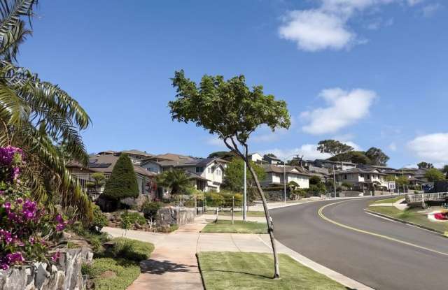 Beautiful Fully Furnished 4bdrm Home in Kahiwelo at Makakilo Short or Long term rental available October 19, 2026 Gallery 4