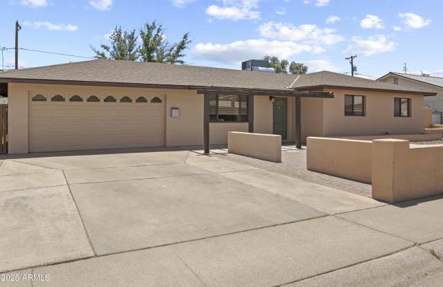 6701 E Wilshire Drive photos photos