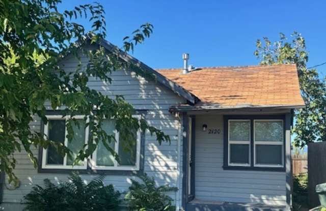 2120 Gold St photos photos