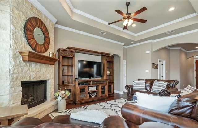 8301 Raintree Drive Gallery 4