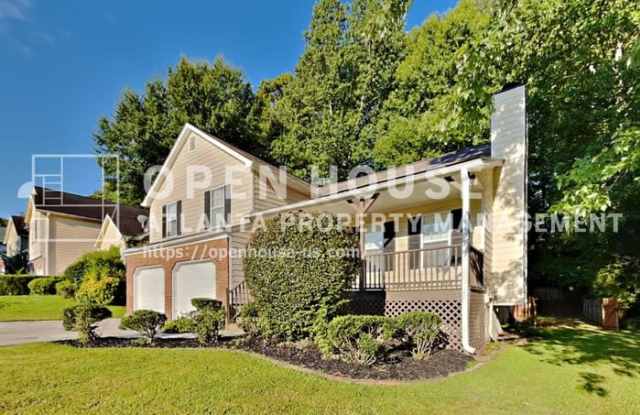1732 English Ivey Lane Gallery 1