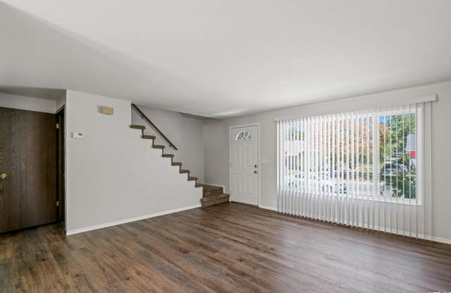 1162 E KENSINGTON AVE Gallery 3