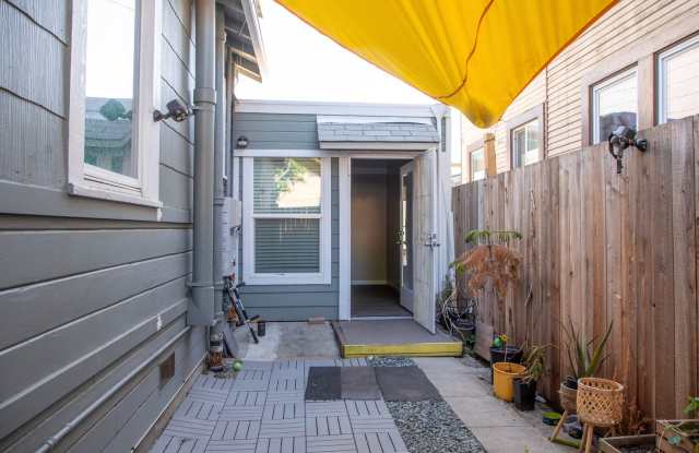 1 bedroom 1 bath now available/ADU - 4002 Quigley Street, Oakland, CA 94619