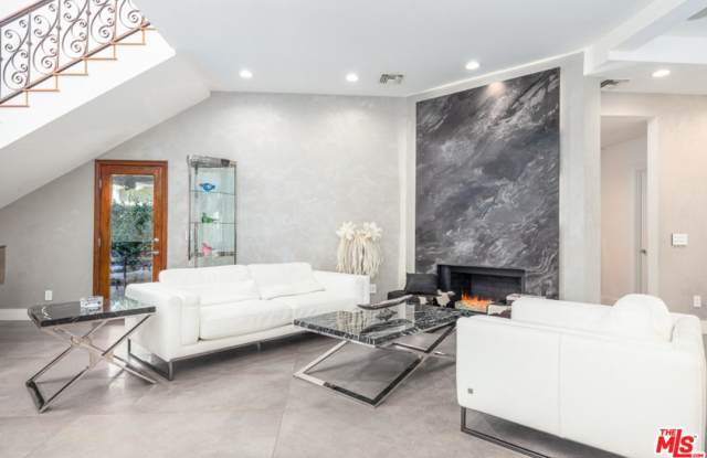 4646 BURNET Avenue Gallery 3