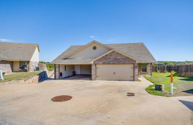 Peaceful 3 Bed, 2 Bath Cul-De-Sac Rental Ready for New Tenants- Granbury ISD- 76049 Gallery 4