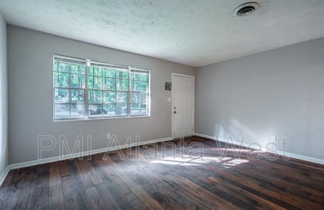 6476 Raymond Dr - 6476 Raymond Drive, Union City, GA 30291