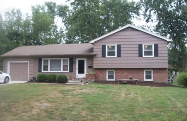 9801 England Drive - 9801 England Drive, Overland Park, KS 66212