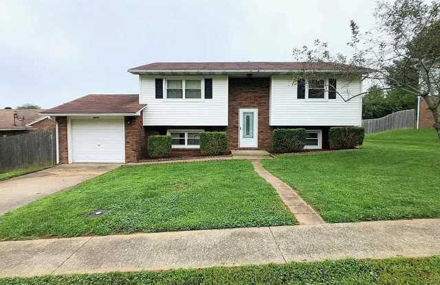 Check this rental out! - 6109 Richmond Avenue, Daviess County, KY 42303