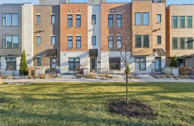 1446 E 14th Street photos photos