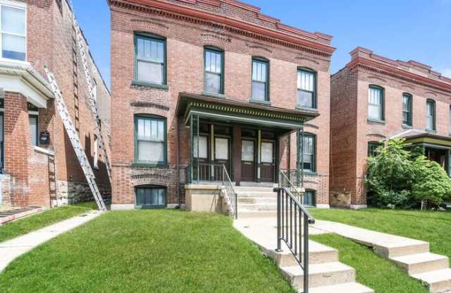 4175 Castleman Avenue Gallery 3