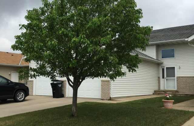 3 bedroom 2 bathroom Twinhome for rent! Gallery 1