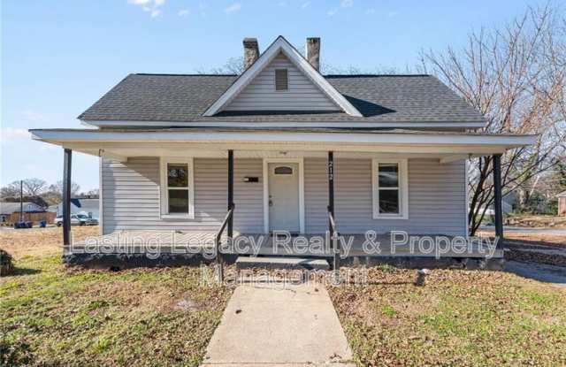 212 N Laura Wall Blvd photos photos