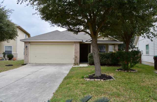Charming 3 bed 2 bath home in Converse, TX photos photos